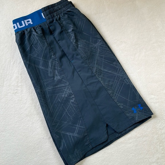 Under Armour Mens Woven Shorts Size XXL - Picture 1 of 7